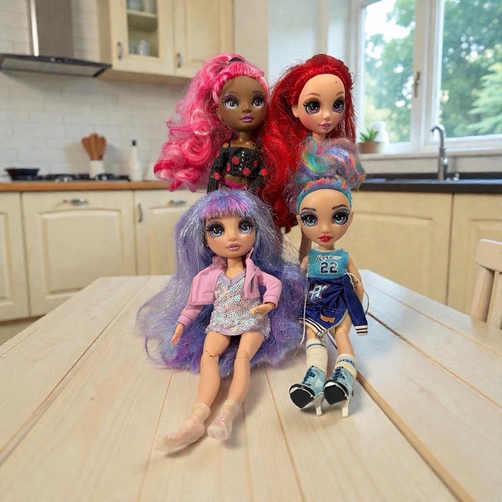4 Rainbow High Doll Ruby Anderson Violet Willow Skyler Bradshaw Daria Roselyn